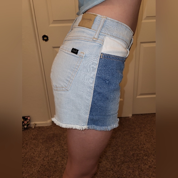 Abercrombie and Fitch Girls Jean shorts - Picture 3 of 6